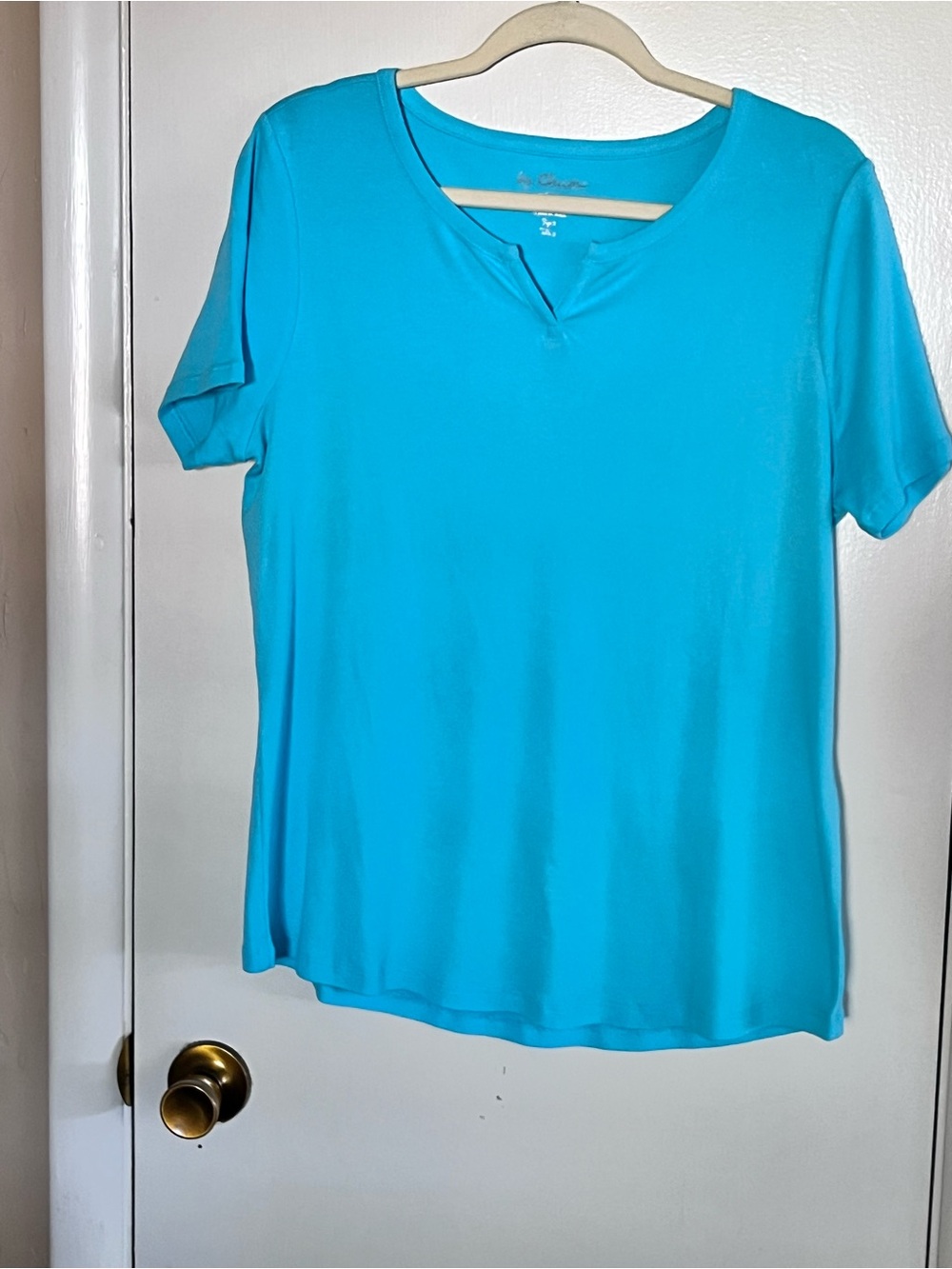 Chico's Short Sleeve V-Notch Tee in Aqua Blue